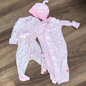 Magnetic me- sleeper, sleep sac and hat